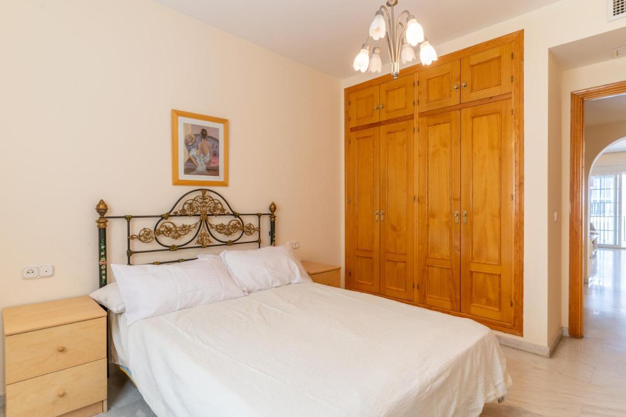 Estepona Beachside Apartment Exterior photo